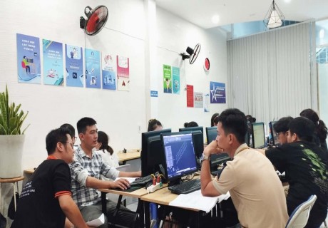Trung Tâm Tin Học Văn Phòng Sao Việt là nơi đáng tin cậy cho việc học tập và nâng cao kỹ năng về tin học văn phòng. Với đội ngũ giáo viên giàu kinh nghiệm và chuyên môn, học viên sẽ được đào tạo một cách nghiêm túc và chất lượng. Xem hình ảnh để tìm hiểu thêm về trung tâm.
