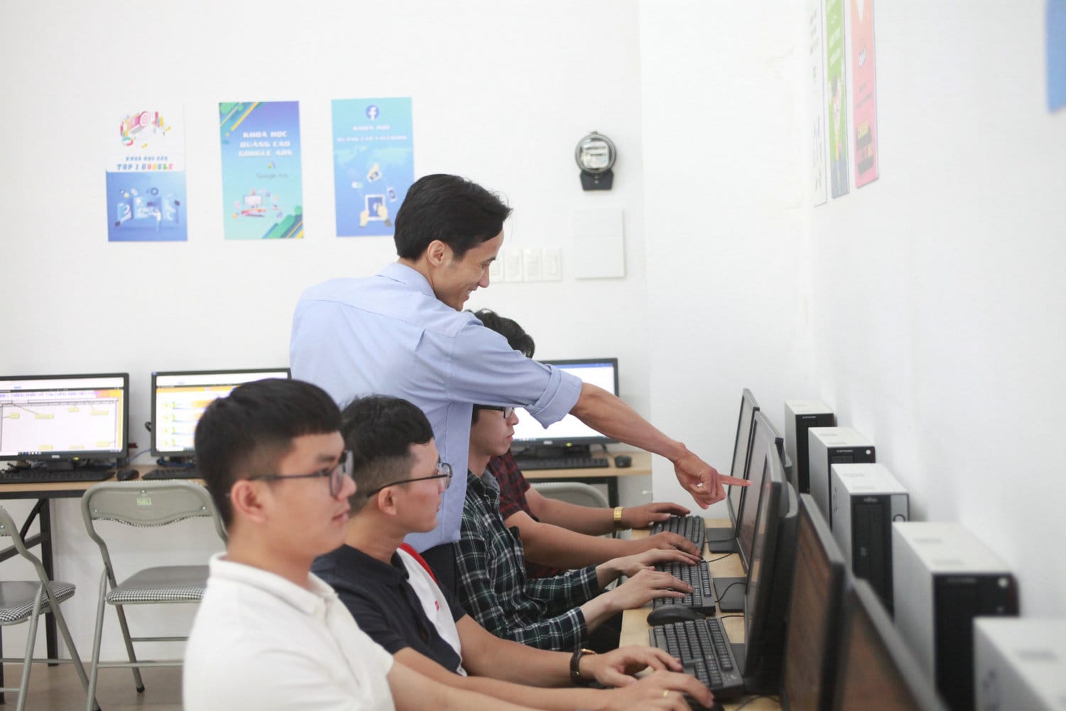 khóa học vi tính văn phòng tại Quận 4