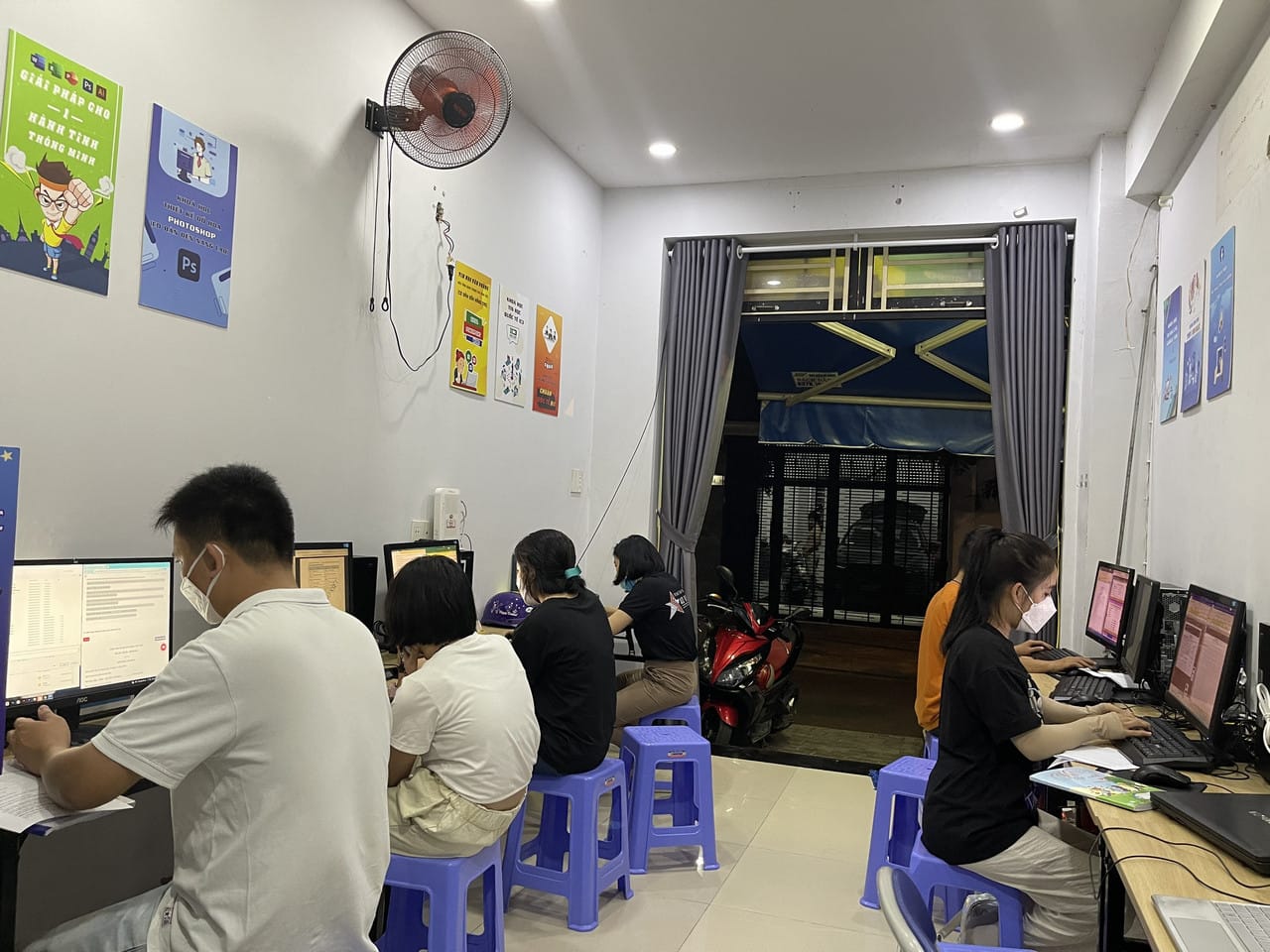 trung tâm tin học ở Bình Chánh