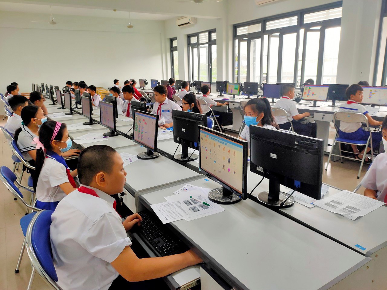 hình ảnh lập trình quận 12