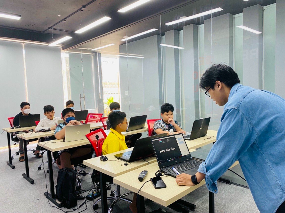 trung tâm dạy lập trình cho trẻ em tại quận 12