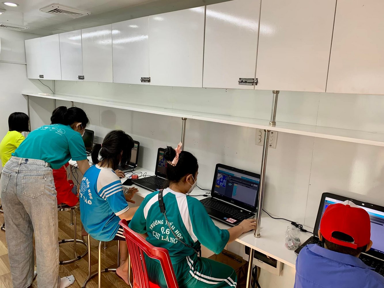 khóa học lập trình cho trẻ em tại dĩ an