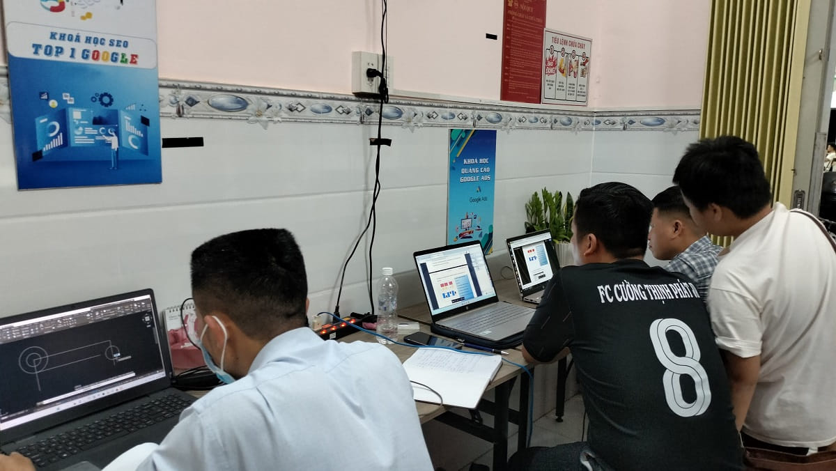 Thời gian học thiết kế đồ hoạ tại Hà Đông