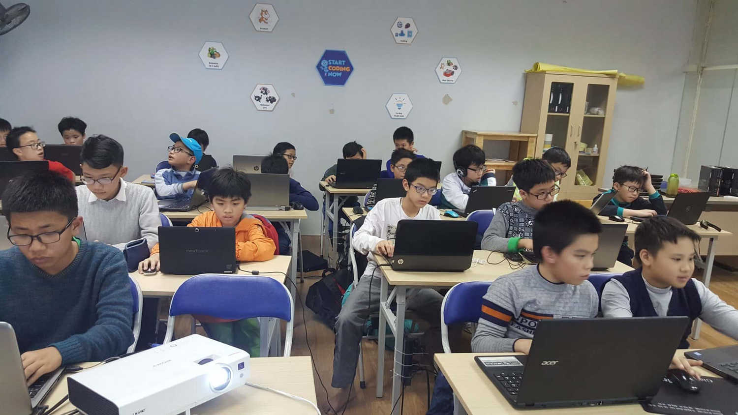 khóa học lập trình cho trẻ em quận 4