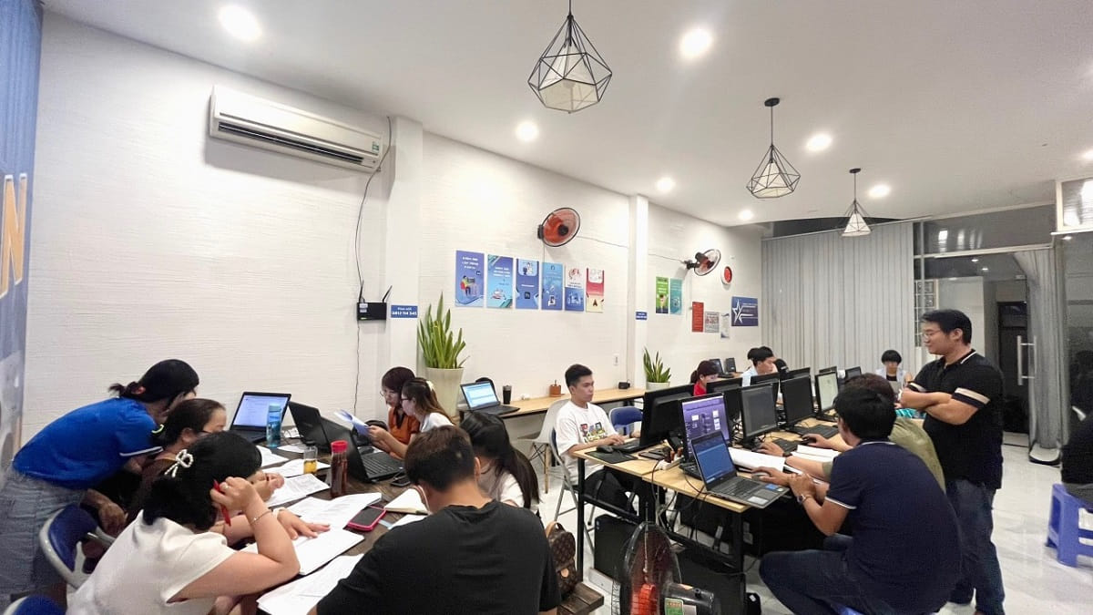 Học thiết kế đồ hoạ tại Hai Bà Trưng Hà Nội