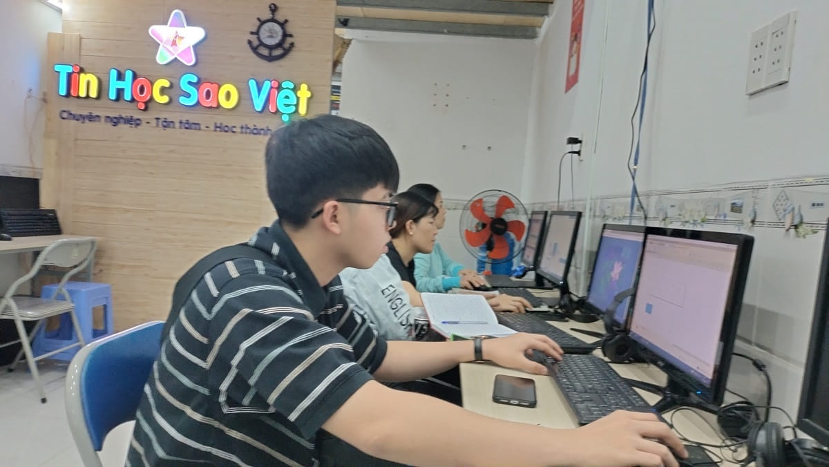 Khoá học AI tại Hai Bà Trưng Hà Nội