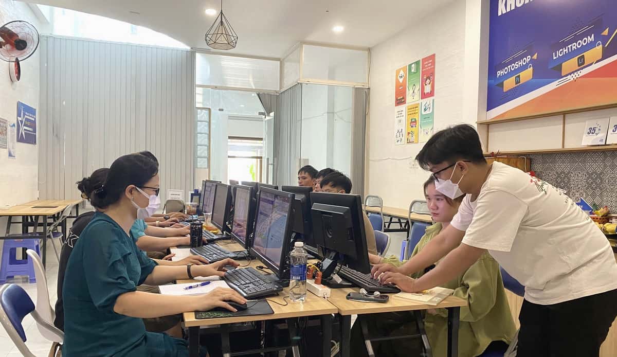 học hành chính nhân sự