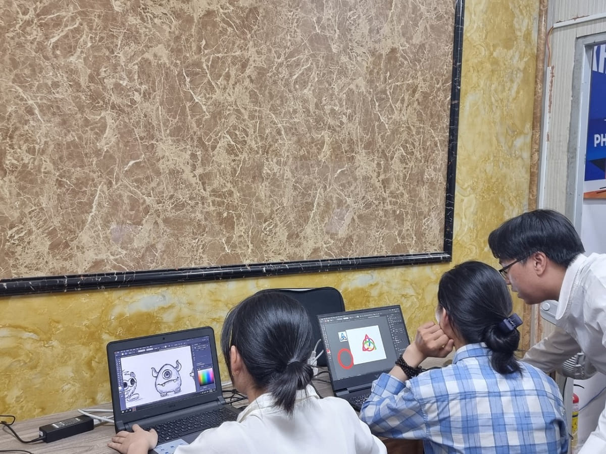 Học thiết kế đồ hoạ uy tín