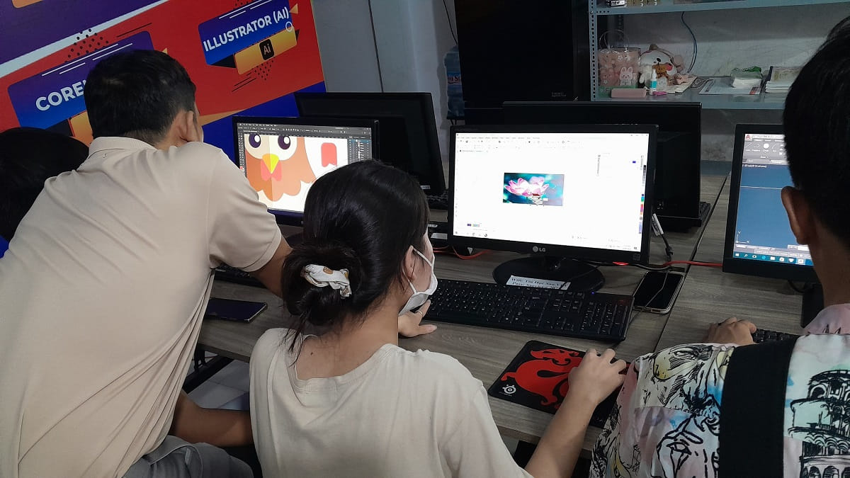 Đối tượng học thiết kế đồ hoạ tại Hoàng Mai Hà Nội