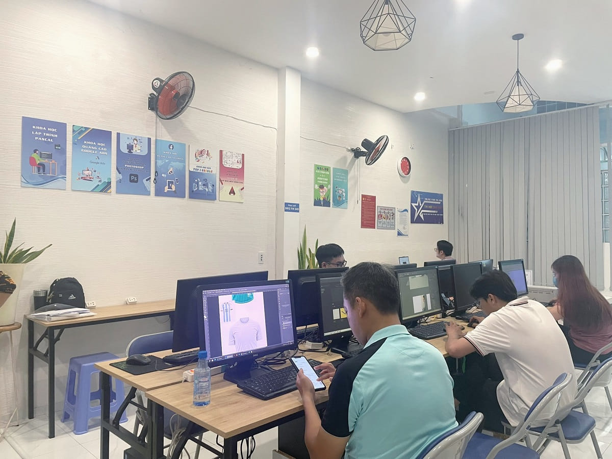 Khoá học thiết kế đồ hoạ cấp tốc tại Hoàng Mai Hà Nội