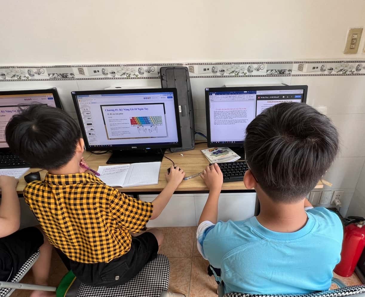 học vi tính trẻ em