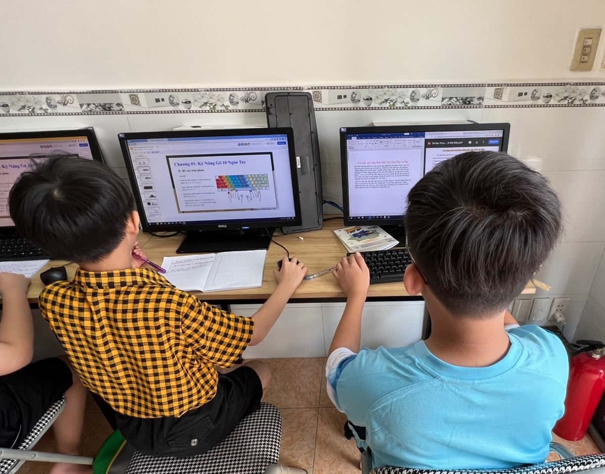 học vi tính trẻ em