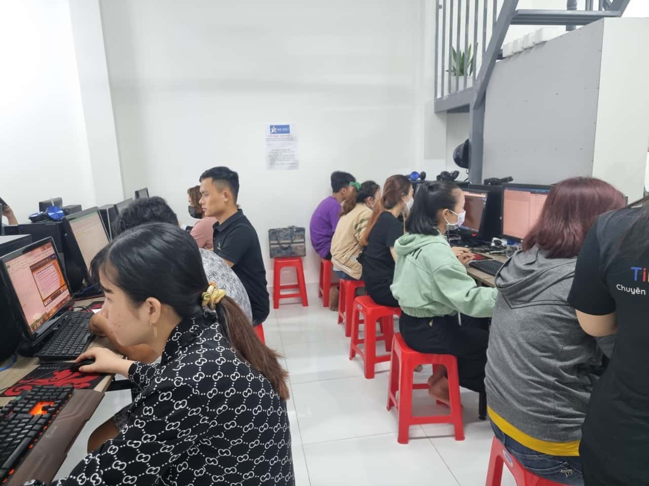 Luyện thi chứng chỉ MOS