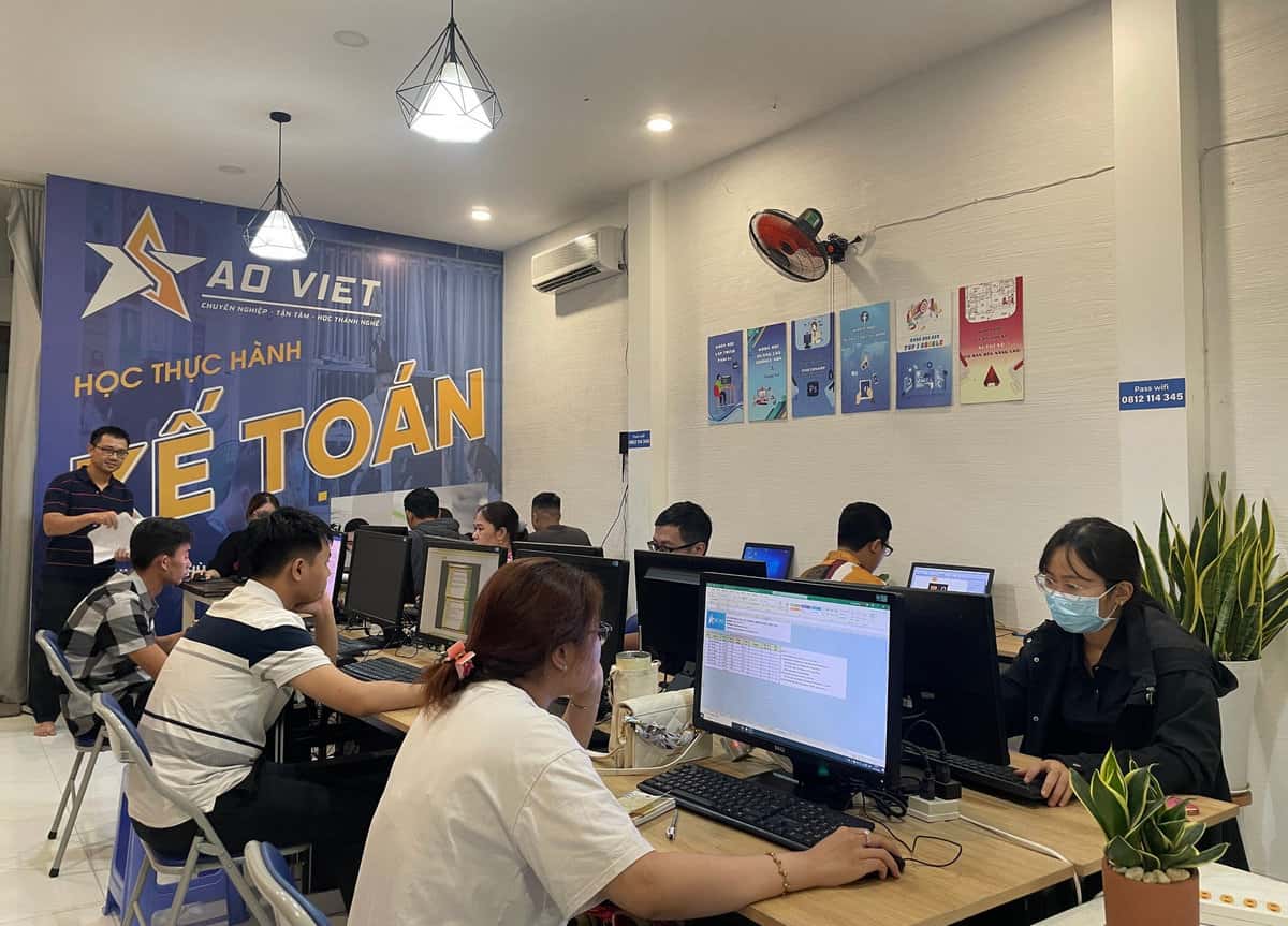 trung tâm đào tạo xuất nhập khẩu