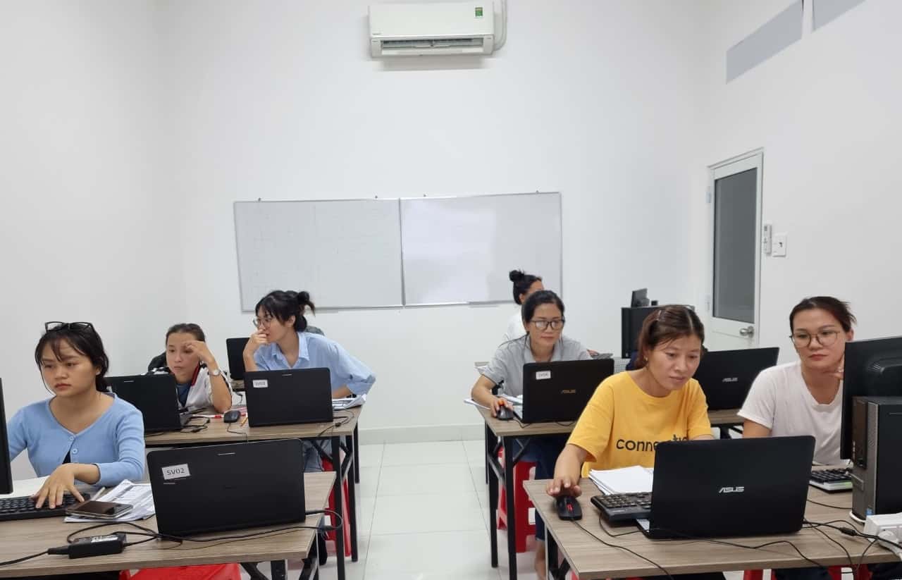 học xuất nhập khẩu