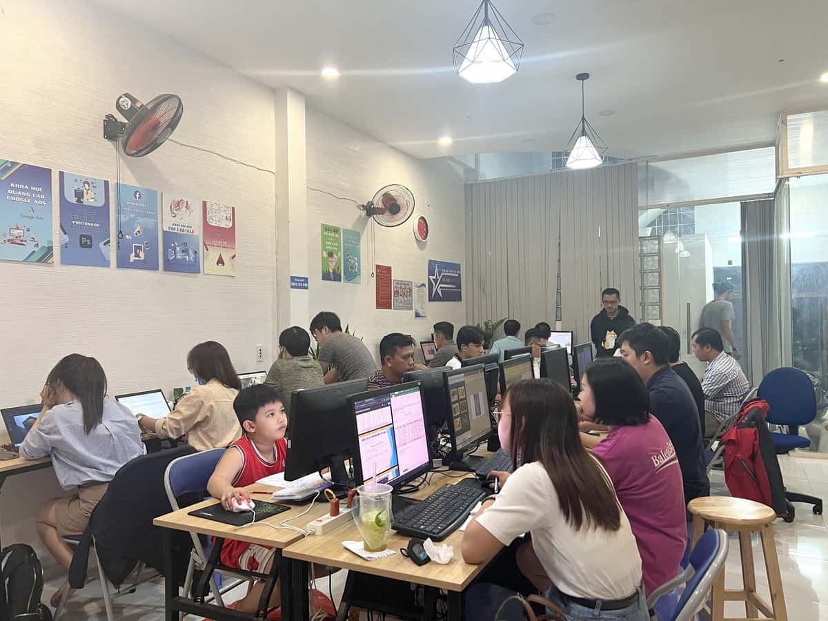 Lớp học xuất nhập khẩu