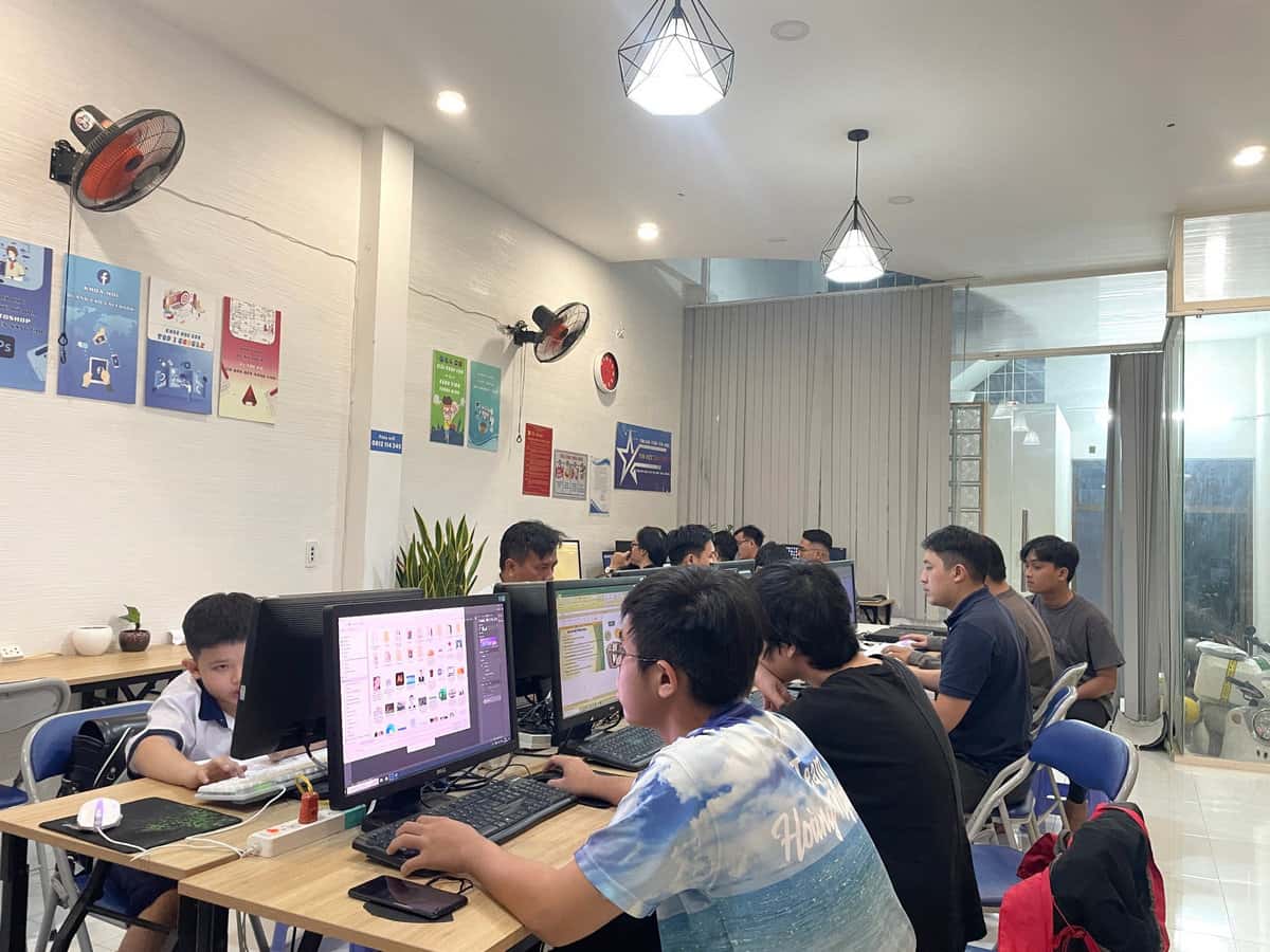 Lớp học hành chính nhân sự