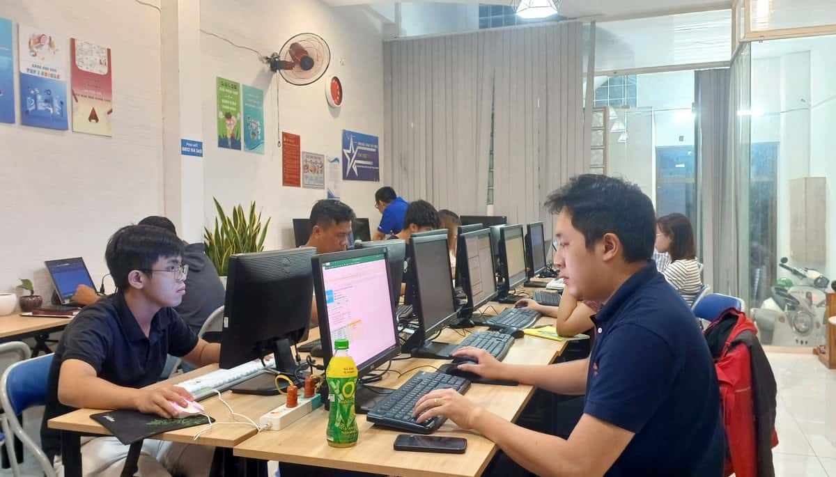 học hành chính nhân sự