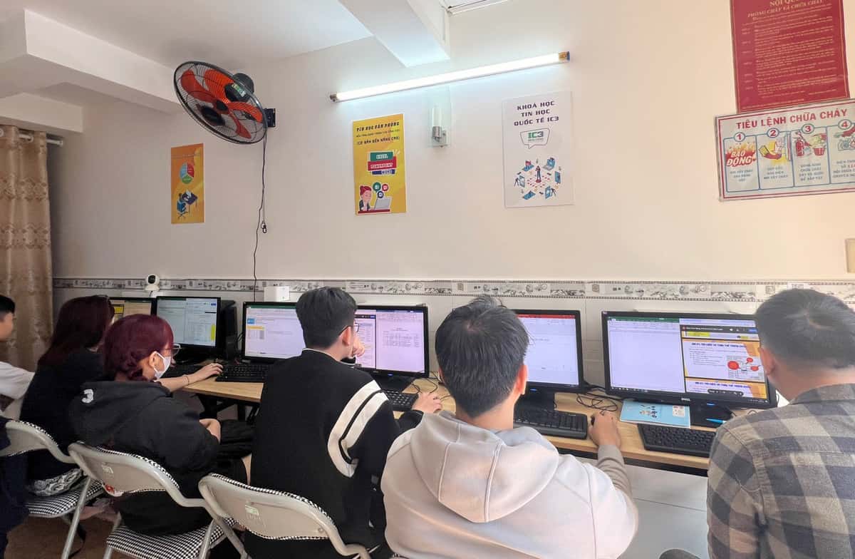 khóa học xuất nhập khẩu