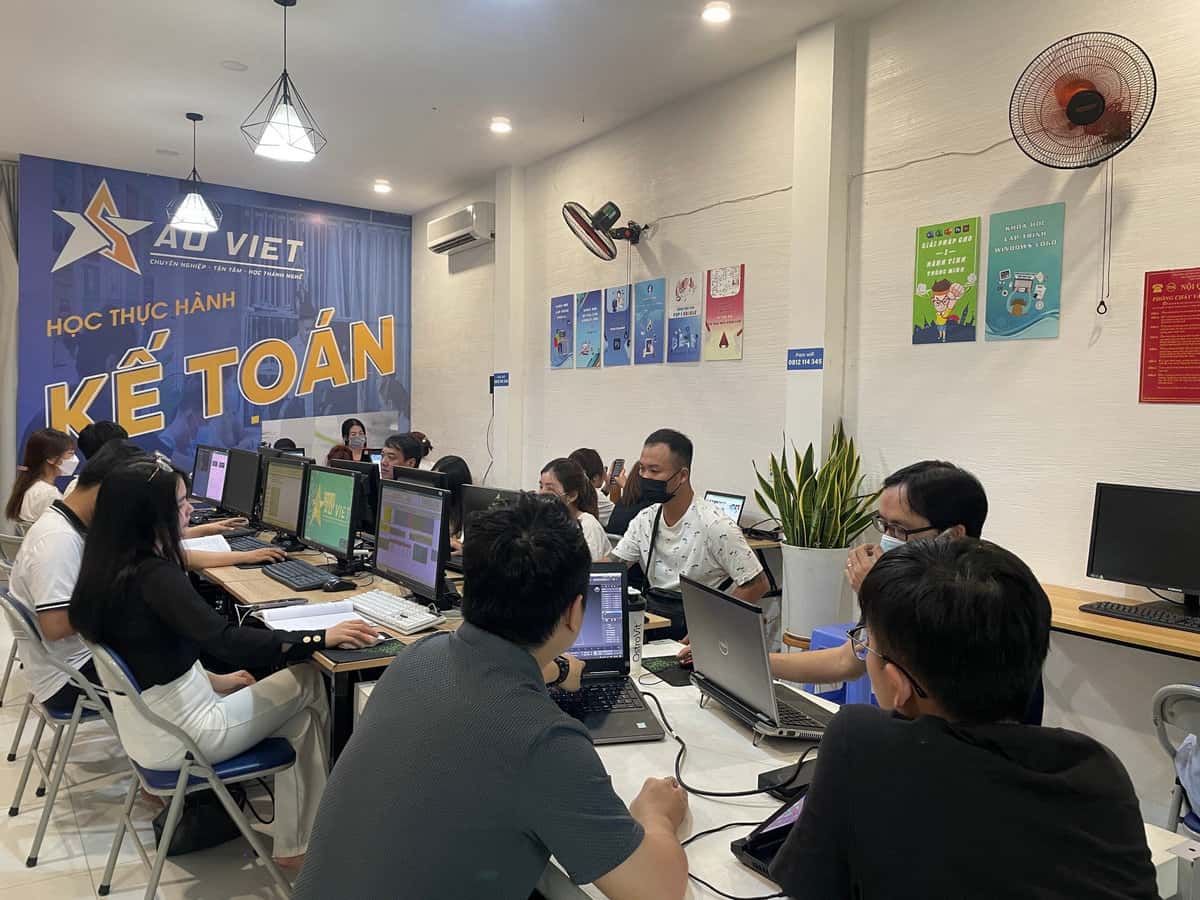 học xuất nhập khẩu