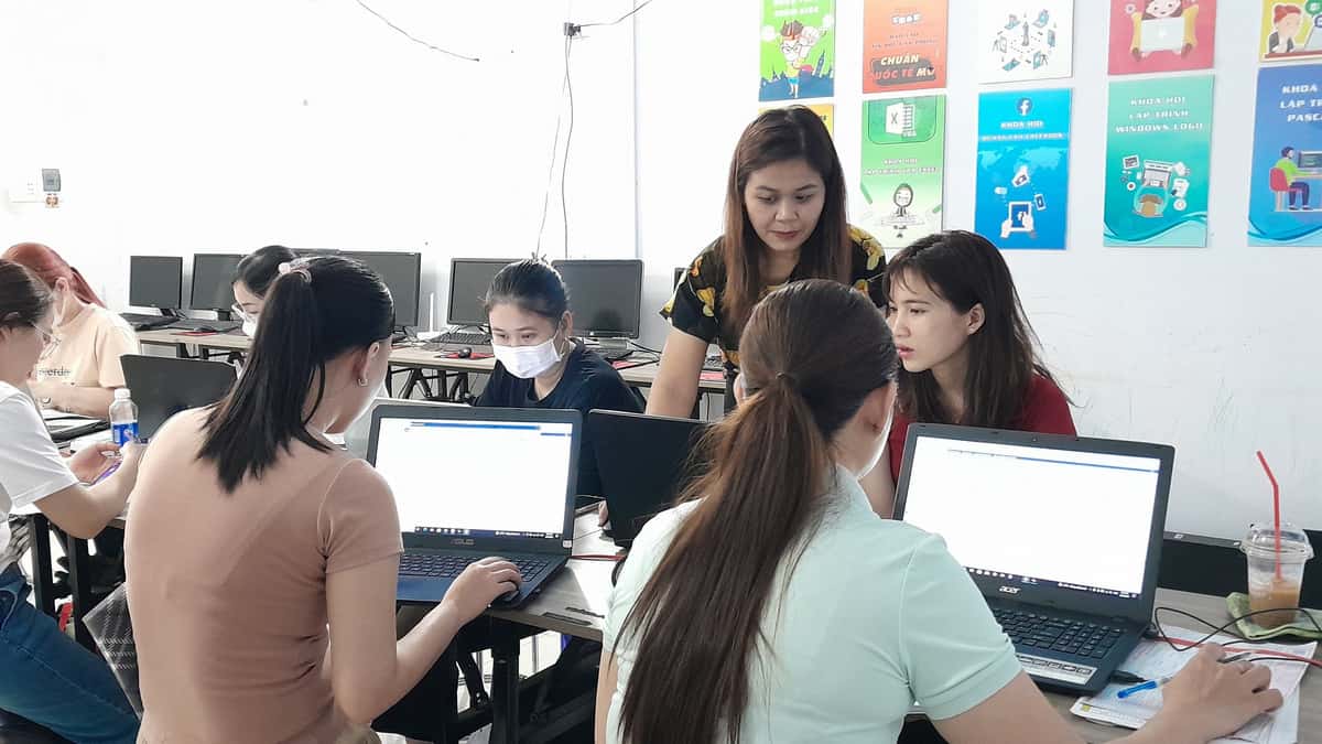 hành chính nhân sự quận 12