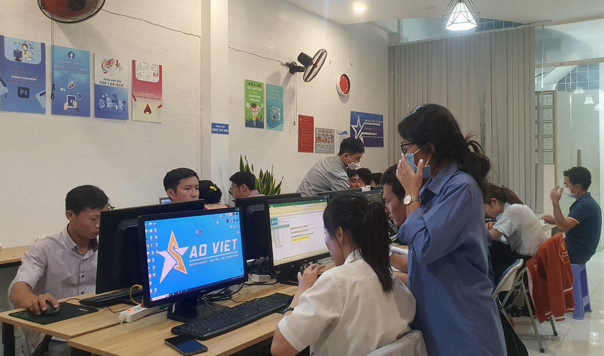 học hành chính nhân sự