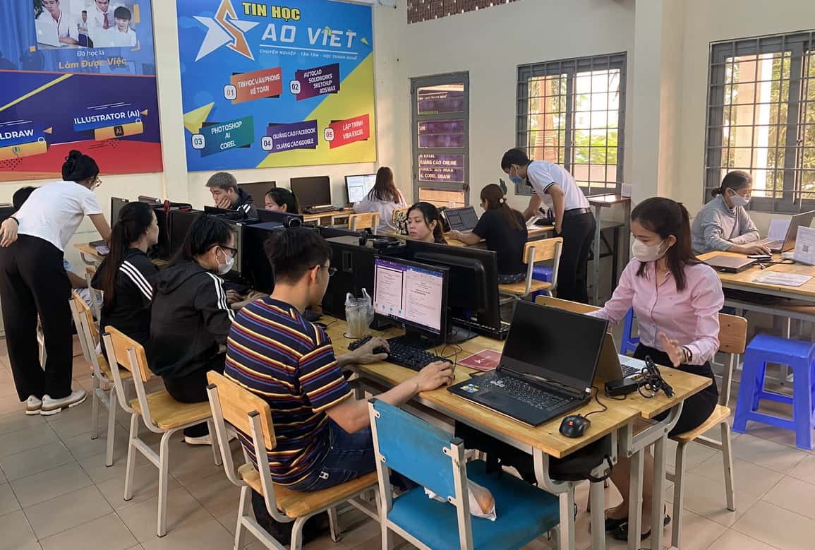 đào tạo xnk quận 9