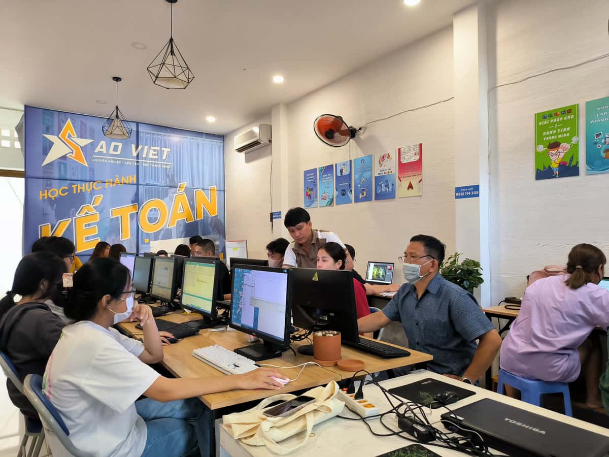 Khóa Học Kế Toán Cho Người Mới Bắt Đầu