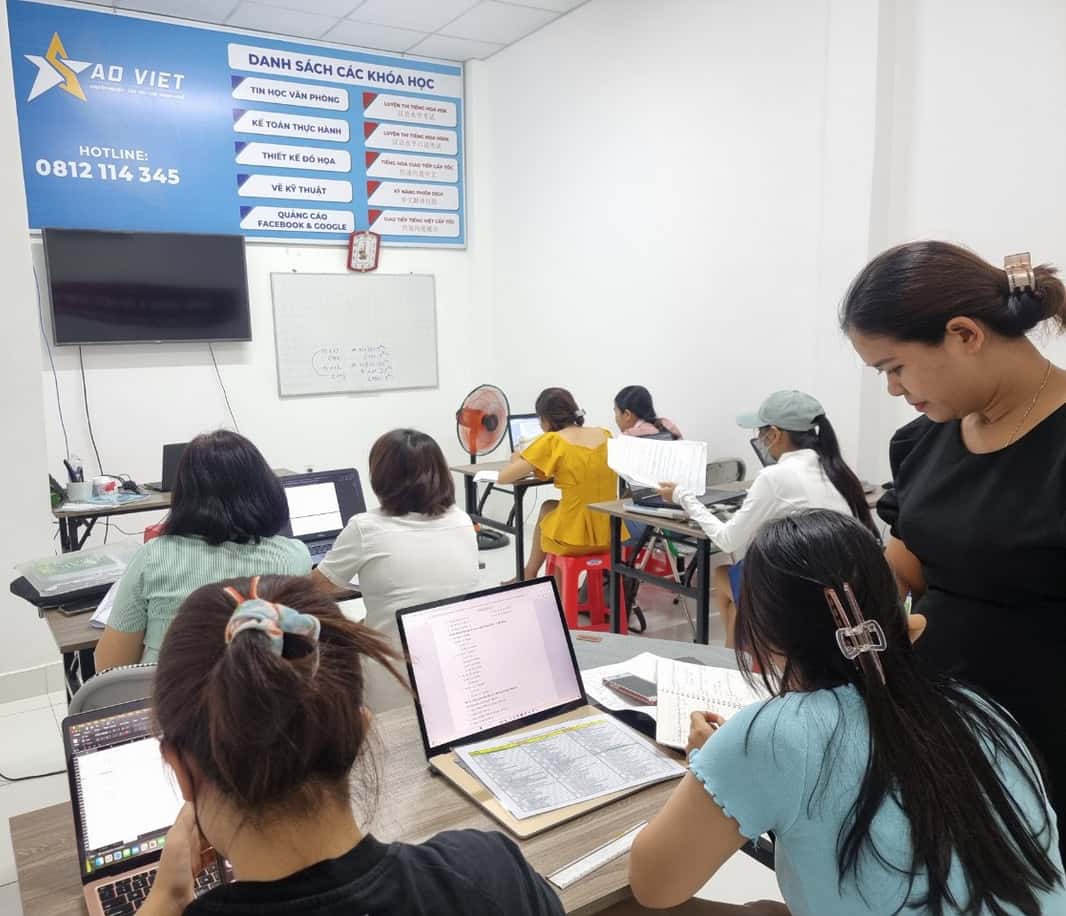 đăng ký học hành chính nhân sự