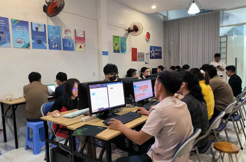 trung tâm đào tạo hành chính nhân sự