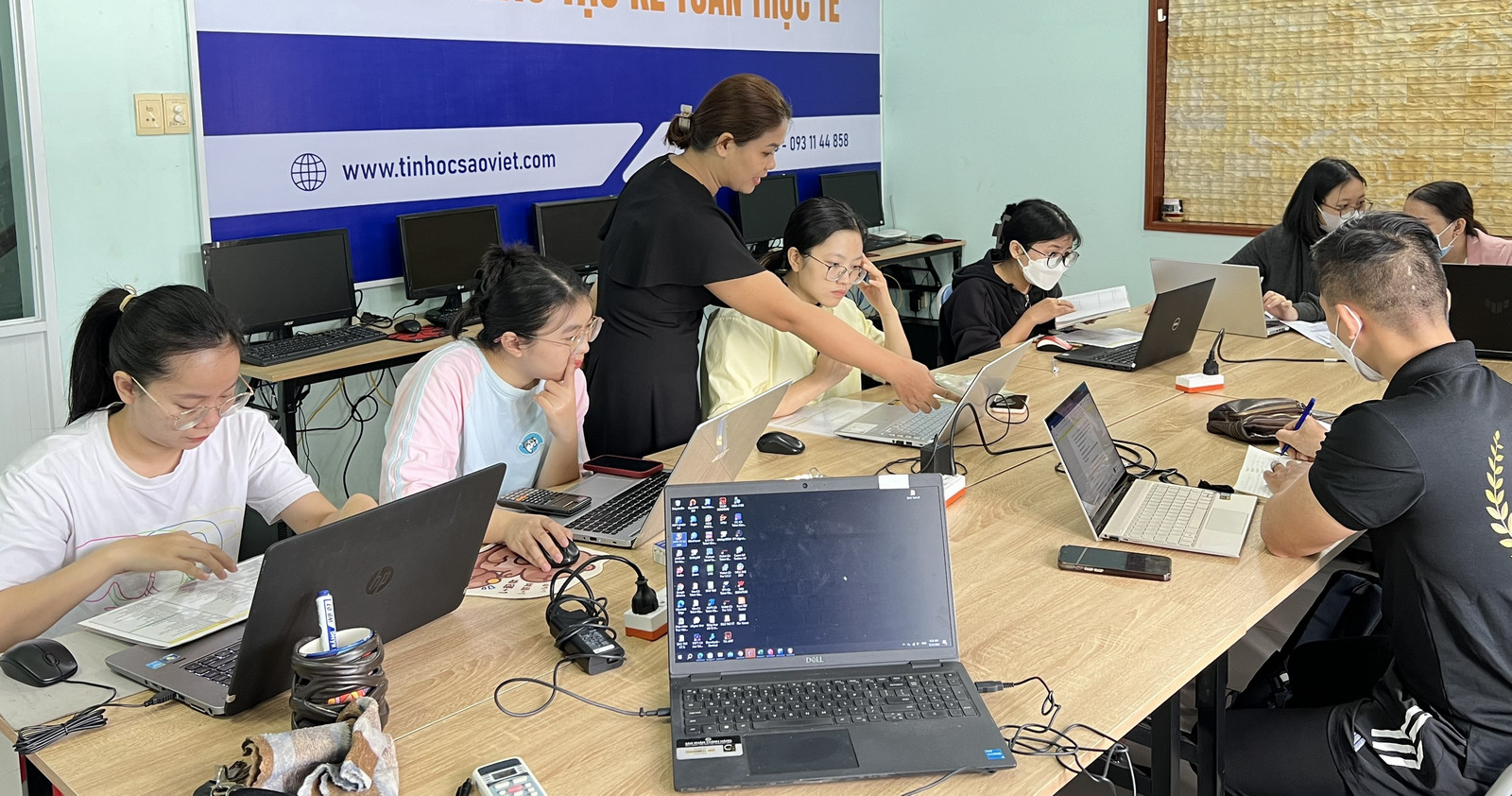 Đào Tạo Hành Chính Nhân Sự Tại Quận 1