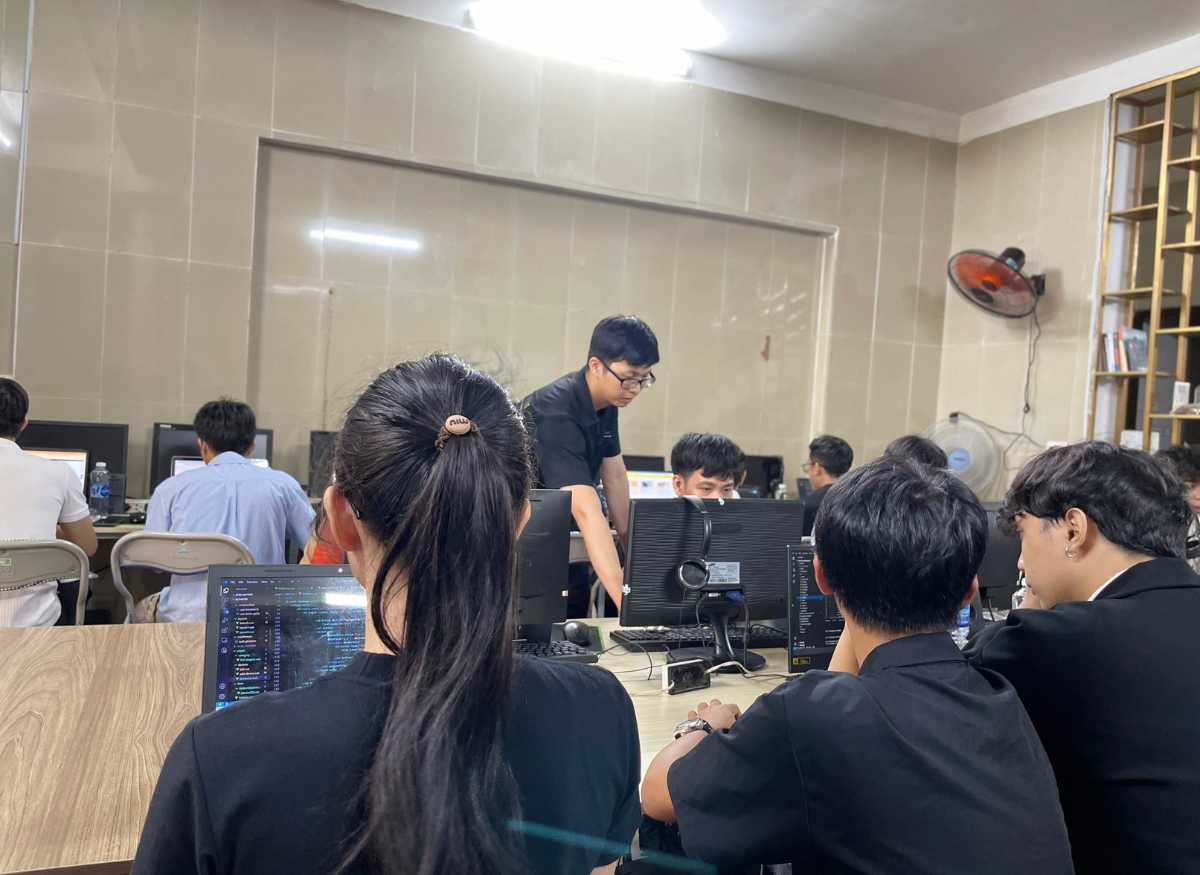 Khóa Học Lập Trình Mobile App Dành Cho Các Bạn Là