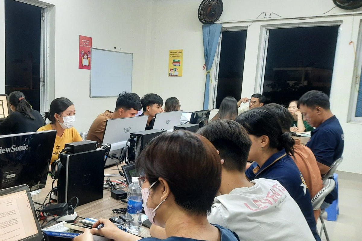 NHÂN VIÊN HÀNH CHÍNH NHÂN SỰ