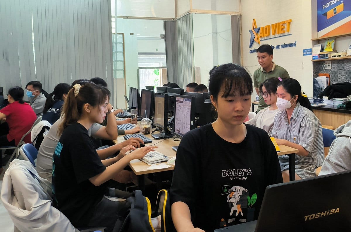 Giới Thiệu Về Khóa Học Hành Chính Nhân Sự Sao Việt