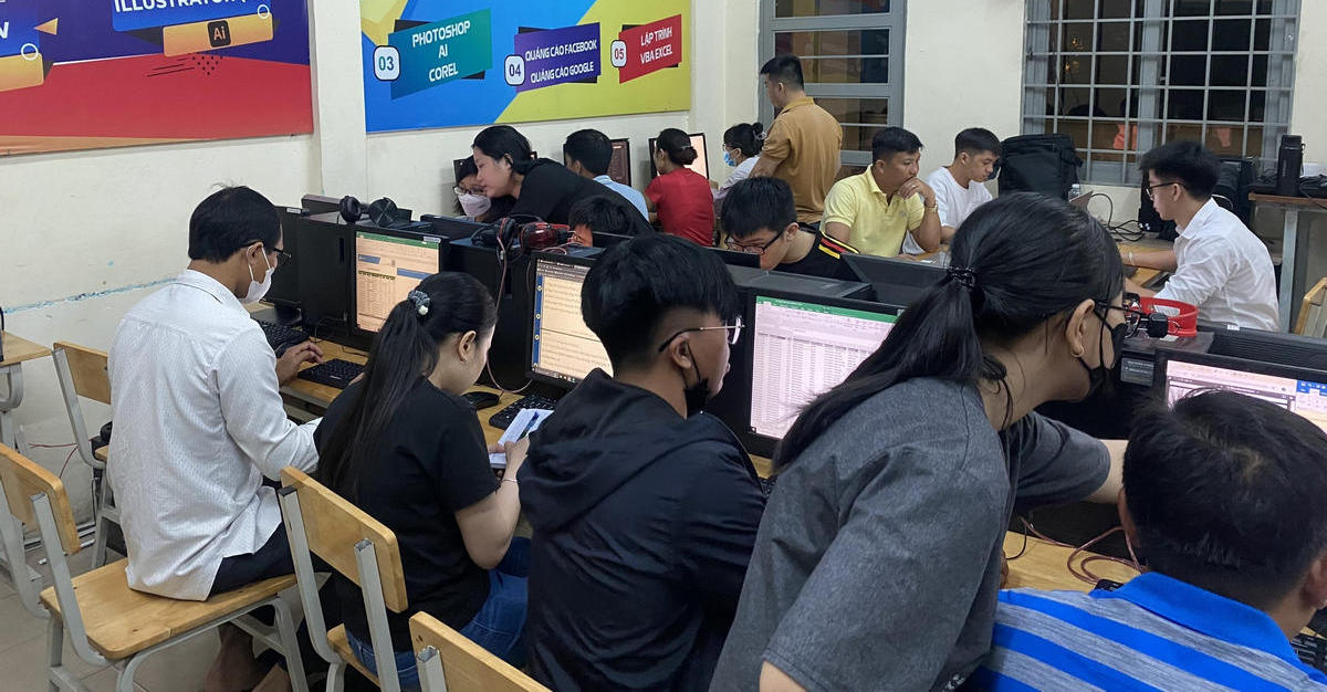 NHÂN VIÊN HÀNH CHÍNH NHÂN SỰ