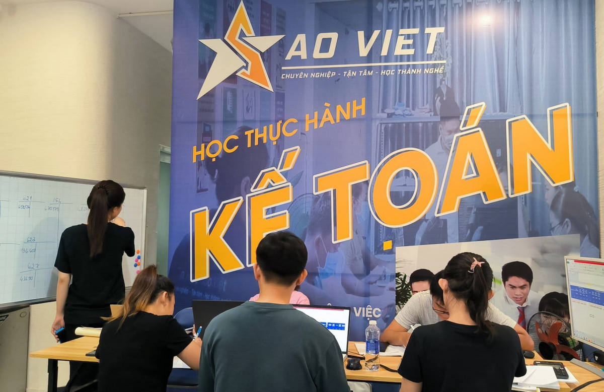 Trở Thành HR Chuyên Nghiệp Nhanh Chóng Với Khóa Học Hành Chính Nhân Sự Tại Tin Học Sao Việt