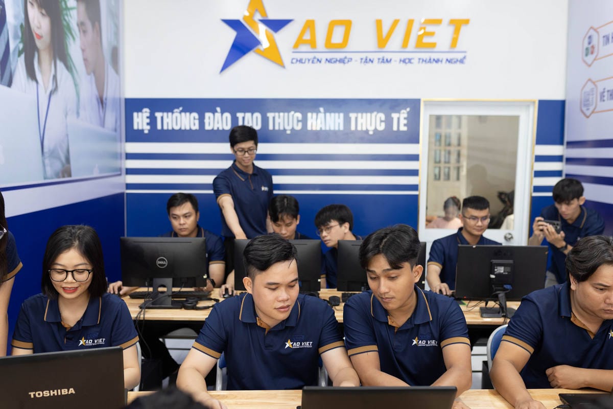 Giới Thiệu Về Trung Tâm Tin Học Sao Việt Quận 6