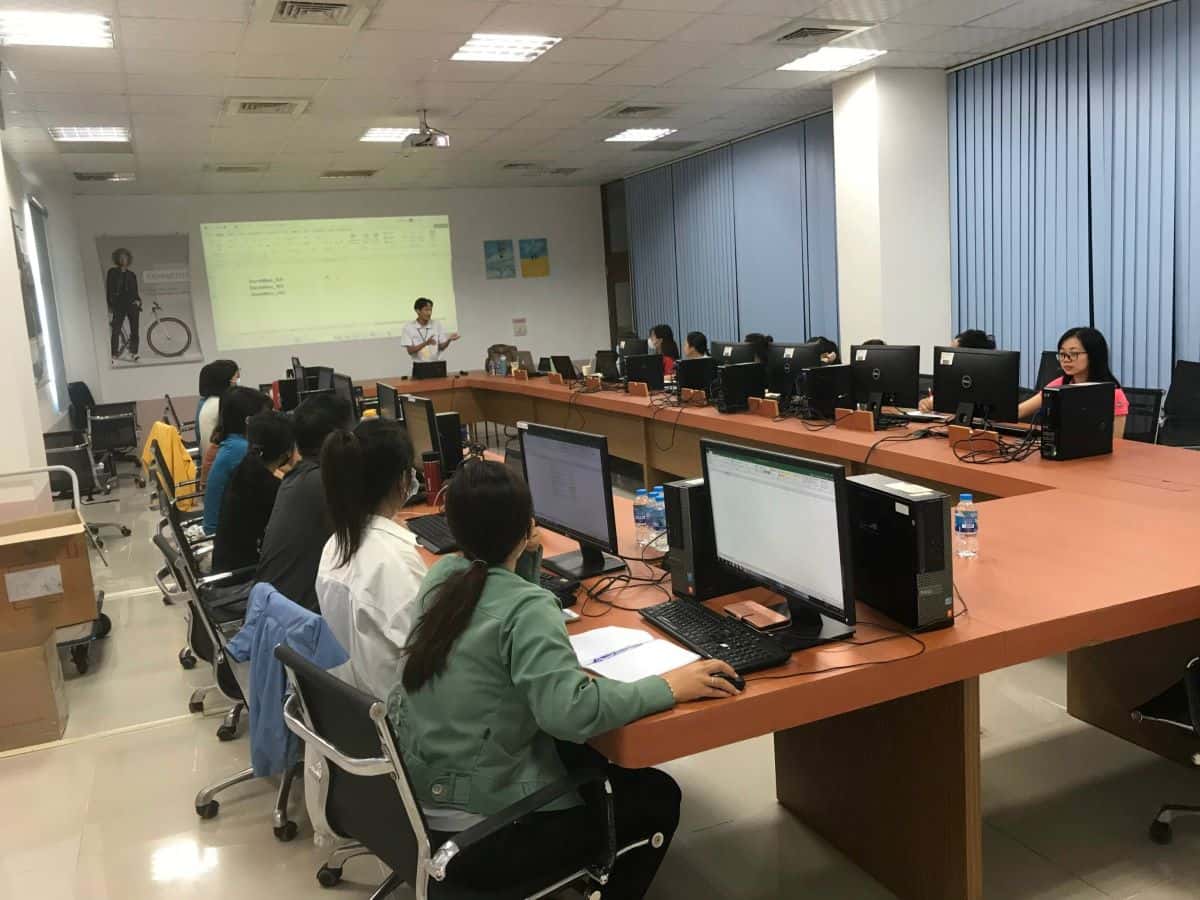 khóa học máy tính cơ bản