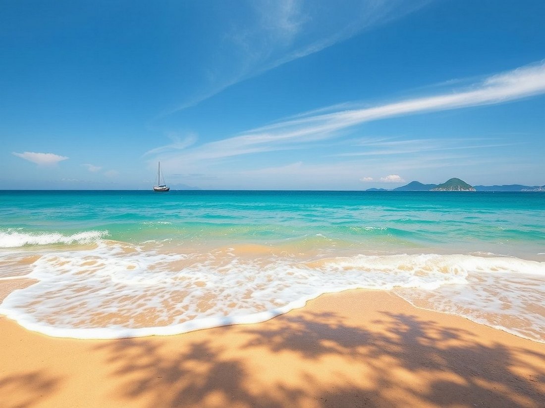 hình ảnh sóng biển tại bãi biển mỹ khuê