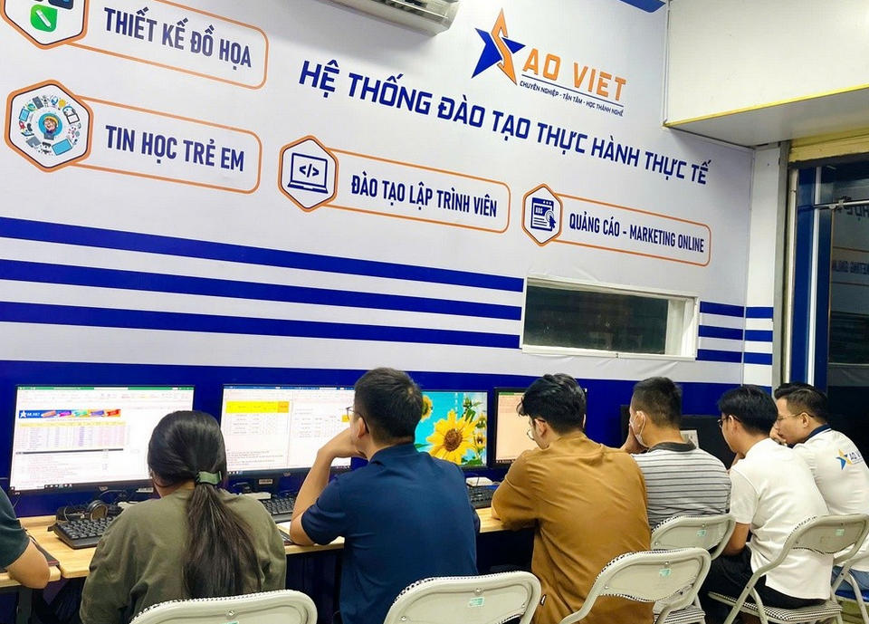 Giới Thiệu Khóa Học AI Tại Quận Tân Bình