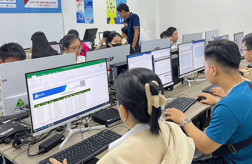 Bạn Sẽ Học Được Gì Sau Khóa Học AI Tại Dĩ An