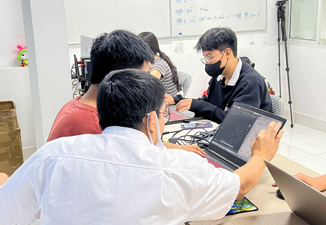 Lộ Trình Nội Dung Khóa Học AI Tại Dĩ An