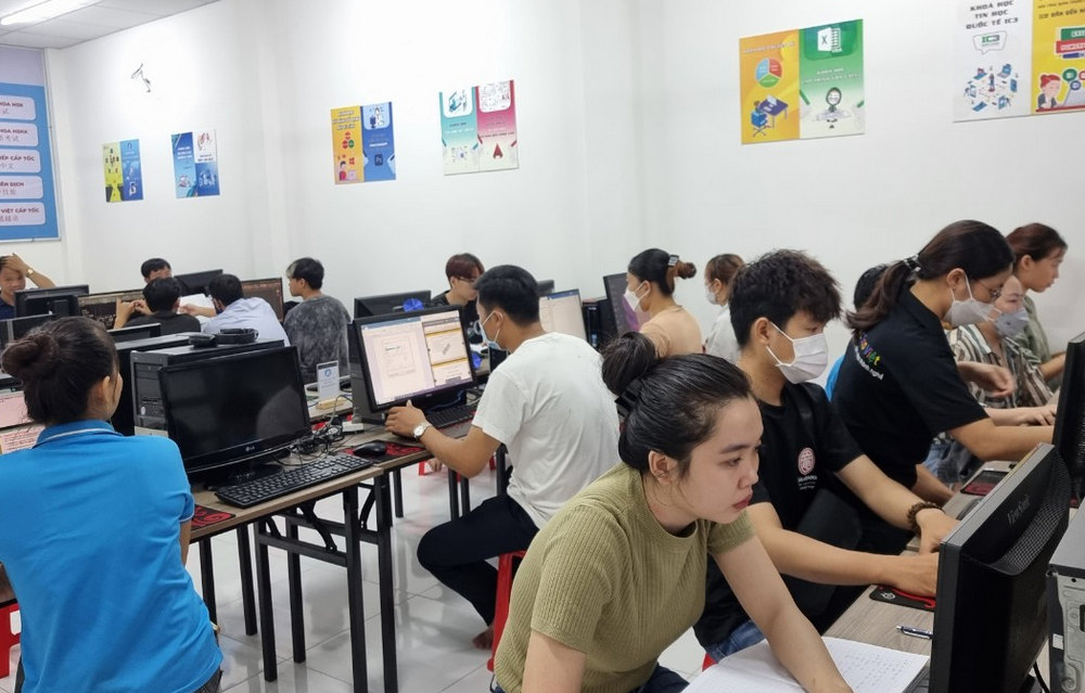 Nội Dung Khóa Học AI Tại Long Thành