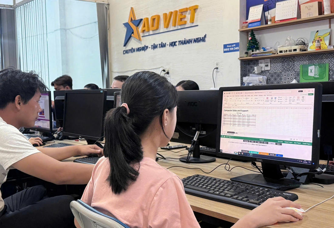 Đối tượng học chứng chỉ AI văn phòng