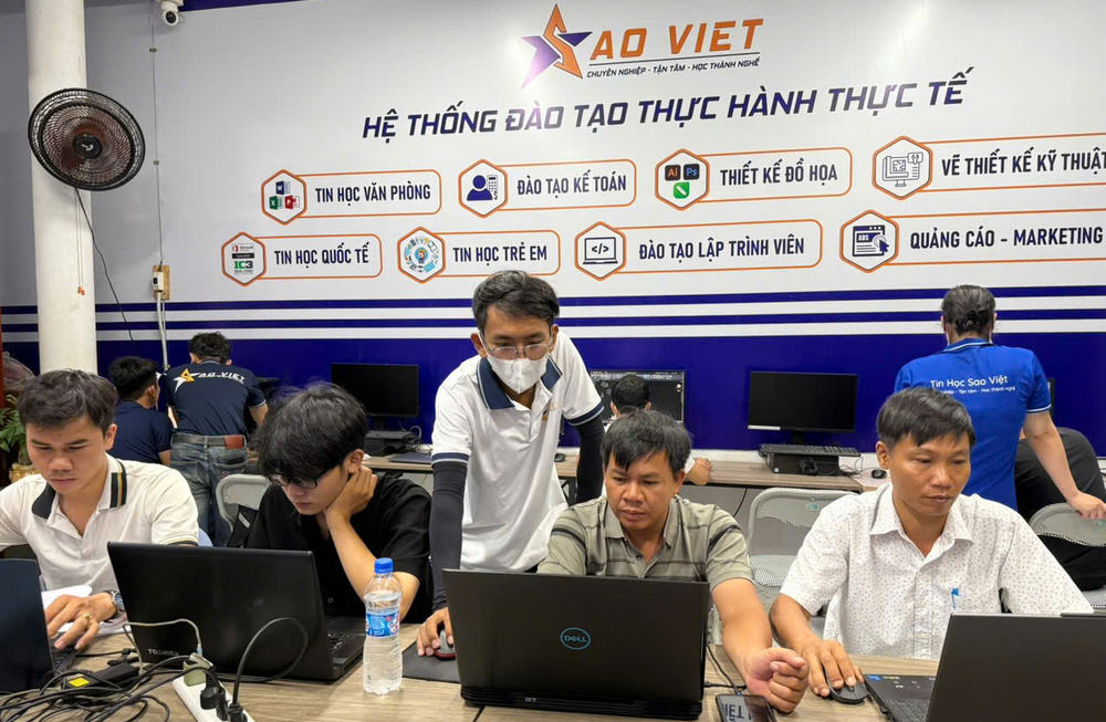 khóa học ứng dụng AI trong văn phòng
