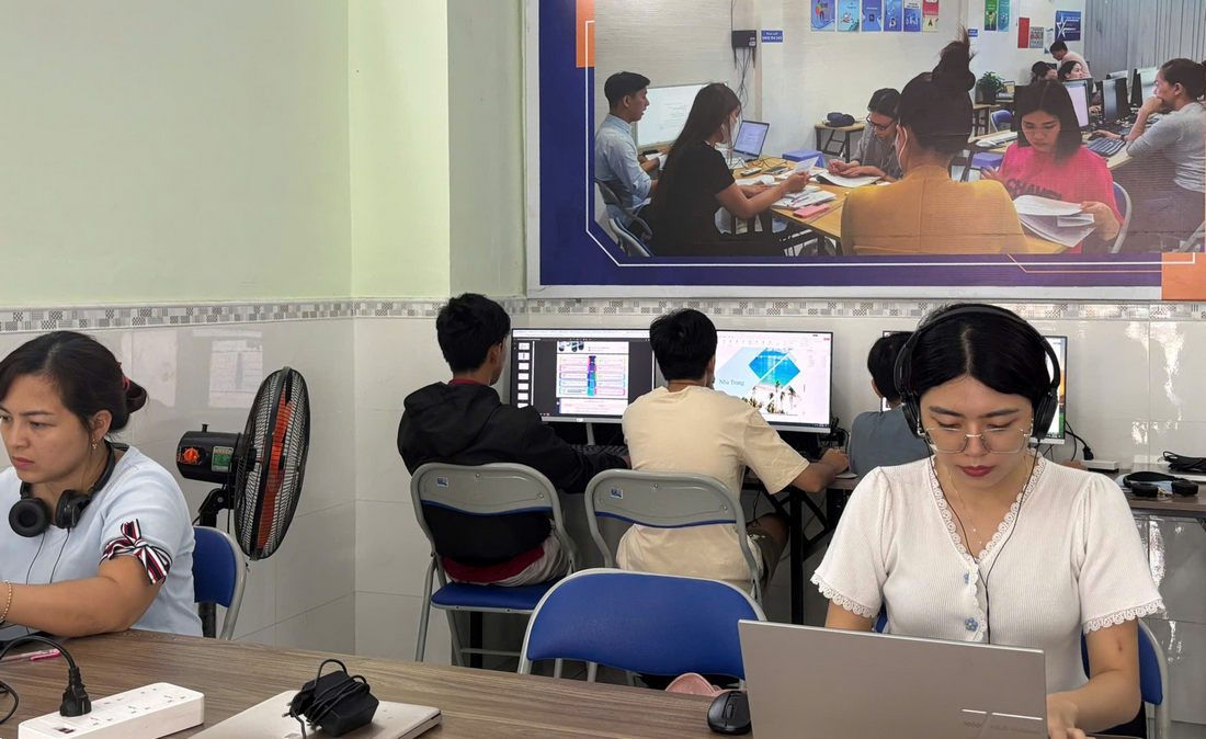 Lợi Ích Khi Học Chứng Chỉ AI Văn Phòng Tại Tin Học Sao Việt