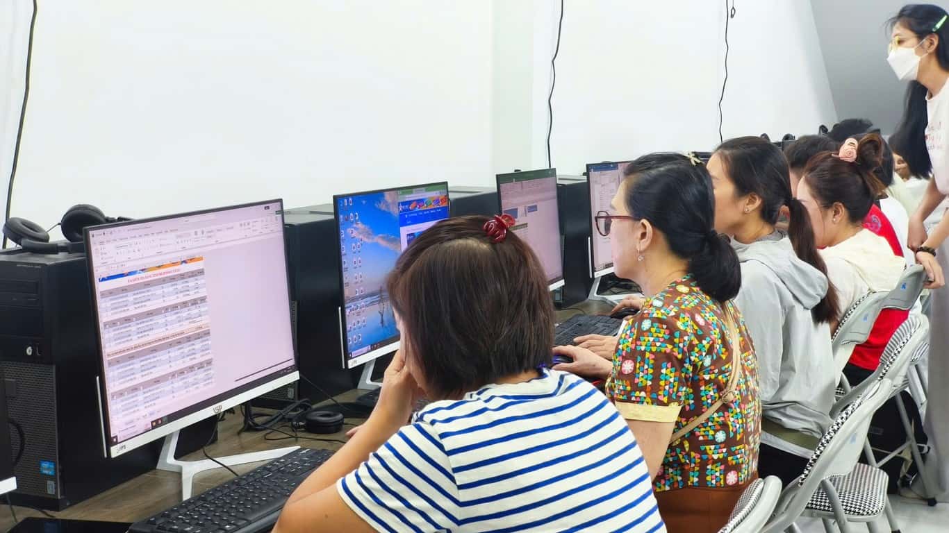 Trung tâm đào tạo tin học ở Gia Định