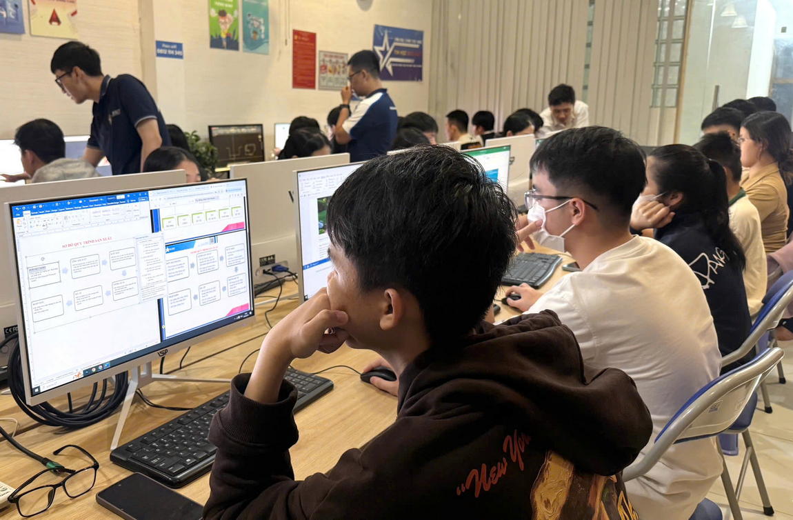 Tại Sao Bạn Nên Tham Gia Một Khóa Học N8N Trong Văn Phòng