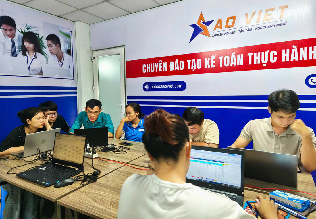 Lợi Ích Của Lớp Học Kế Toán Doanh Nghiệp Trực Tuyến Cho Người Đi Làm