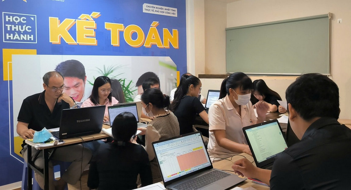 Lộ Trình Chi Tiết Khóa Học Kế Toán Hộ Kinh Doanh